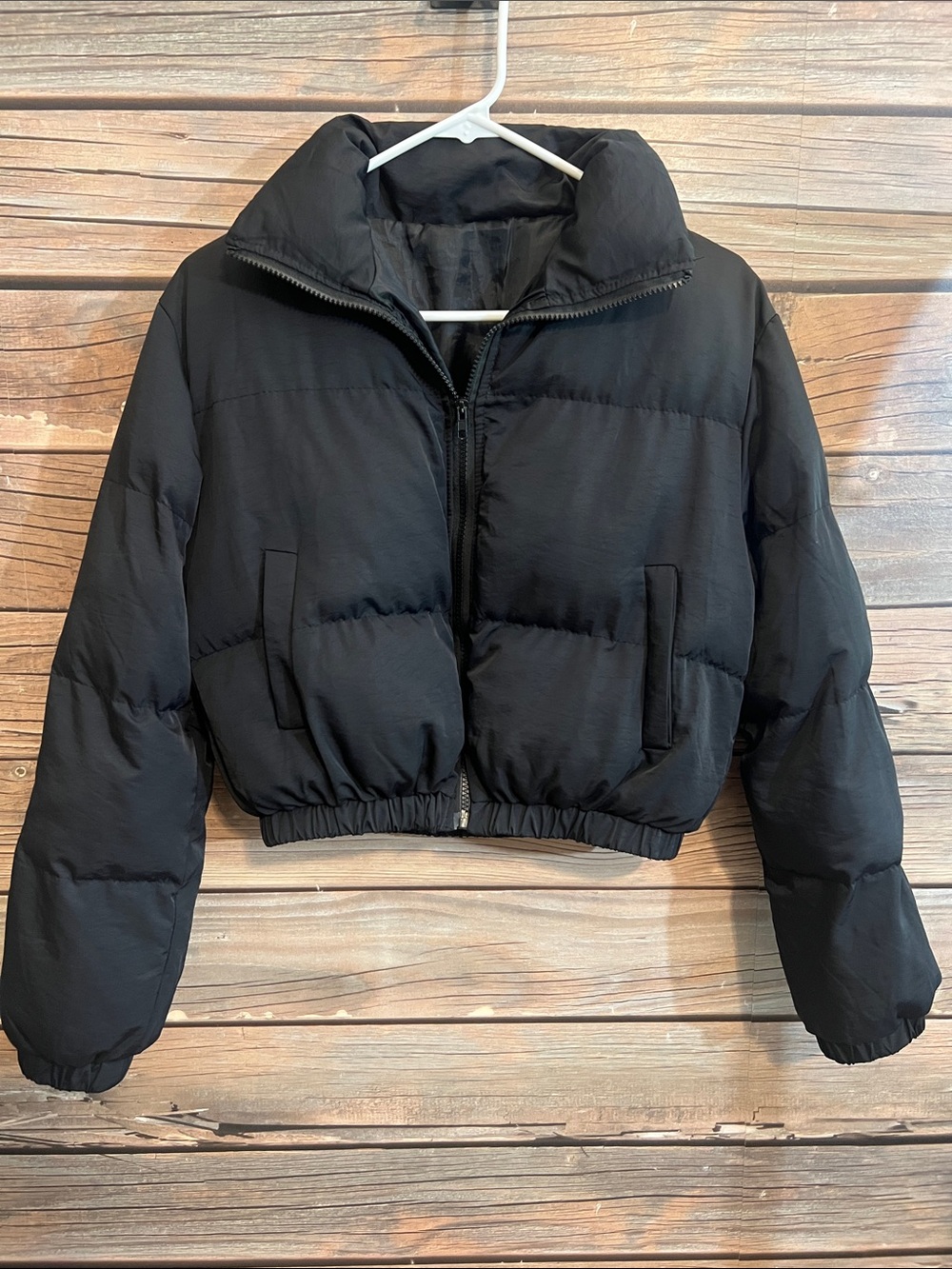 Cropped Jacket Black Puffy Zips Up With Pockets. Like New! Size M